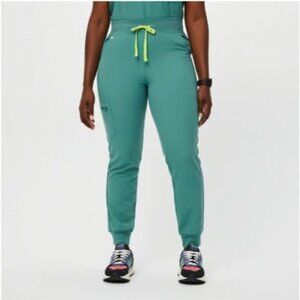 Figs Women's Zamora Jogger Scrub Pants In Cactus L
